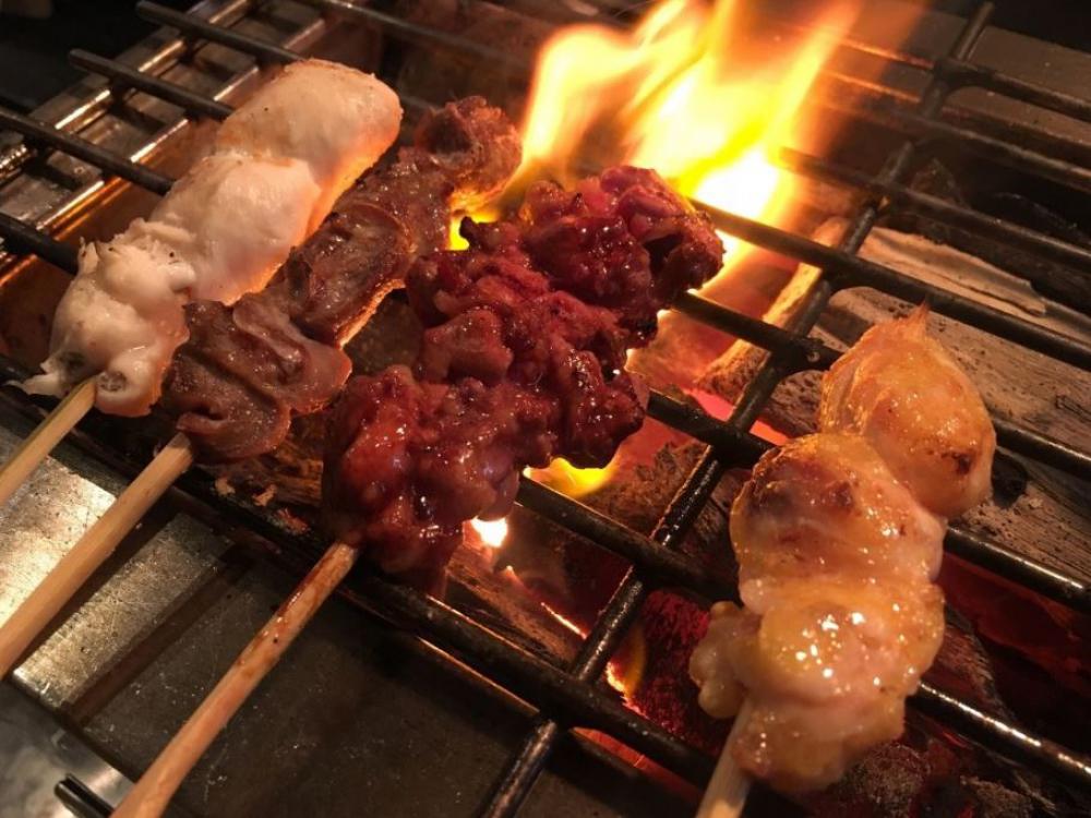 焼鳥とピッツァの店 薪窯