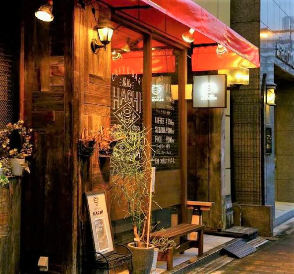 CAFE & BAR HACHI
