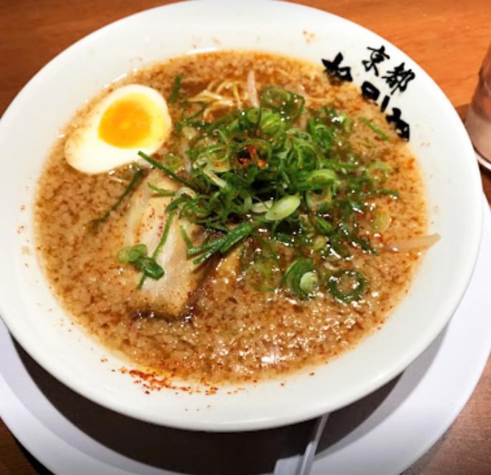 らーめん 格別ヤ 関大前店