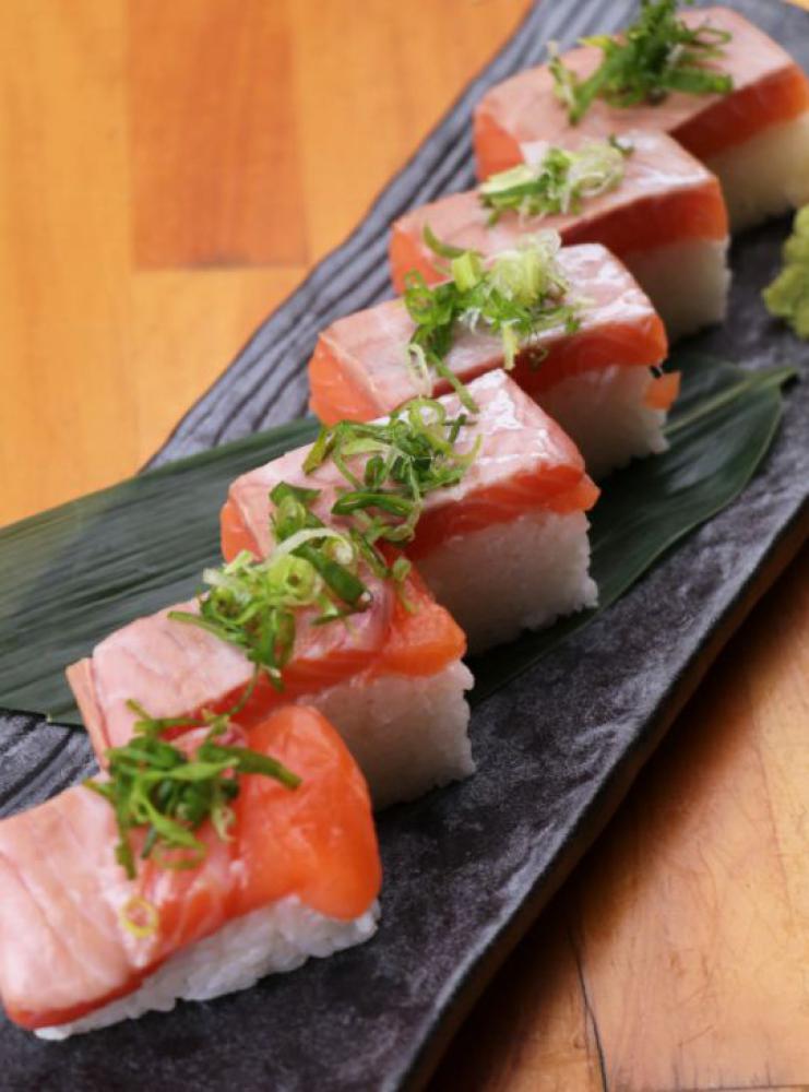 江坂 海鮮食堂 おーうえすと