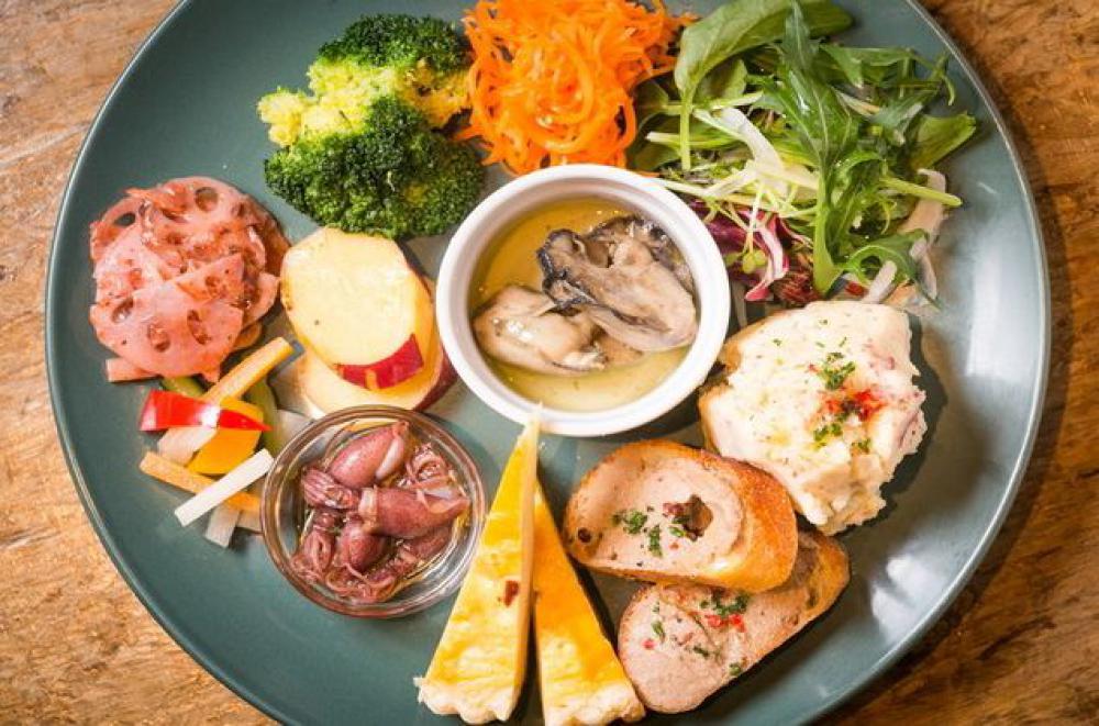 サンロクゴ食堂 肥後橋 (Higobashi 365 Dining)