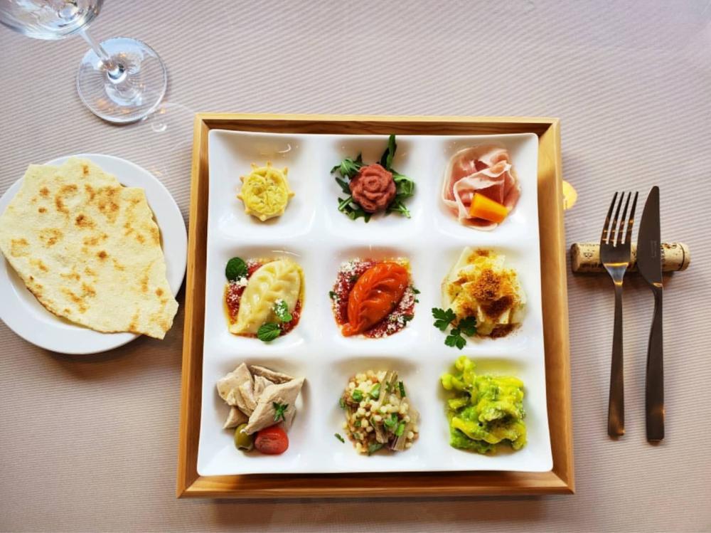 オステリアペコラポポラ