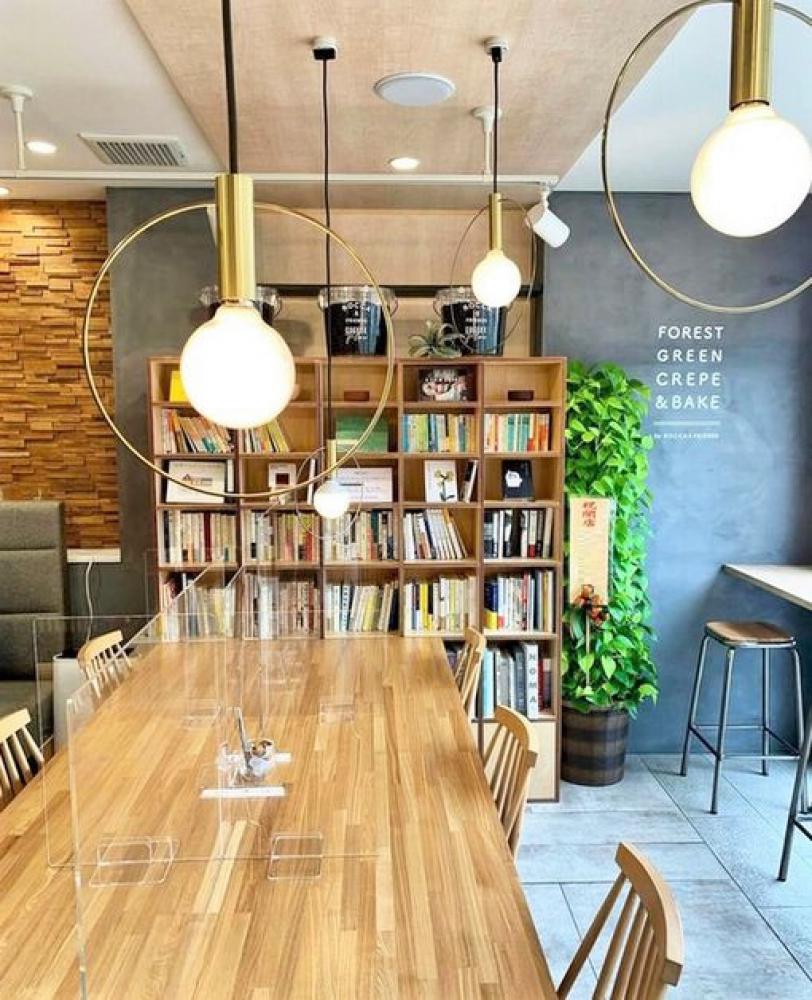 FOREST GREEN CREPE&BAKE 関大前店