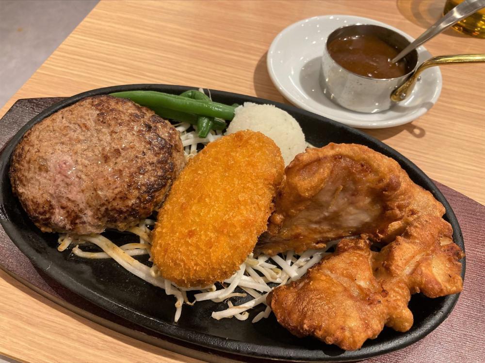 ステーキファイブと寿司六